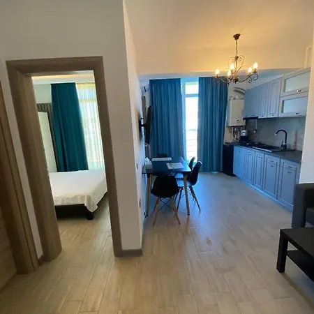 Taboo Apartament By Alezzi Apartment